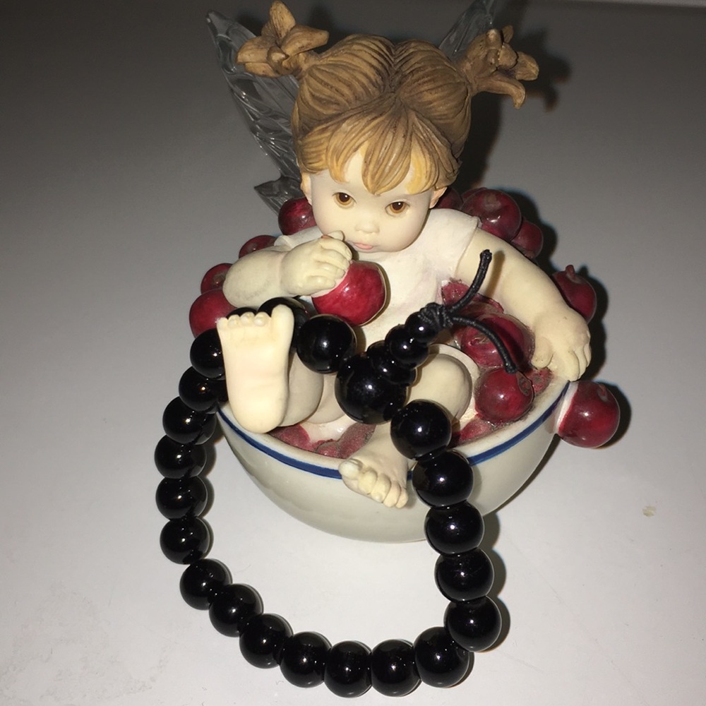 Black beaded bracelet